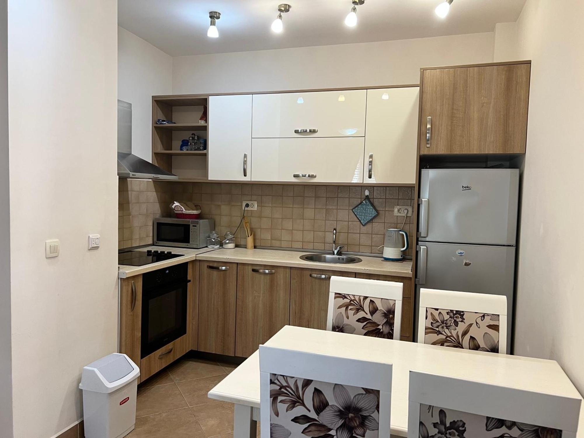 Apartments Nirgilija Тиват Екстериор снимка
